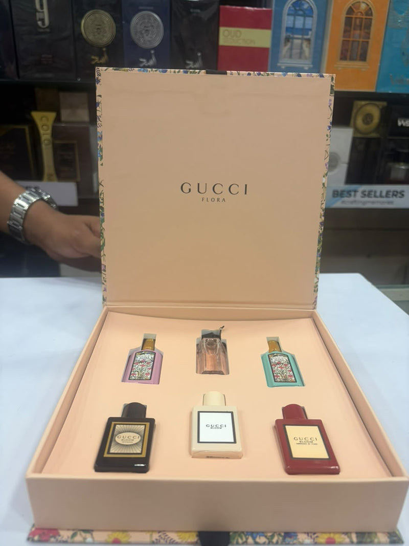 Gucci Flora gift set closed box with floral print lid and satin ribbon