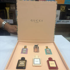 Gucci Flora gift set closed box with floral print lid and satin ribbon