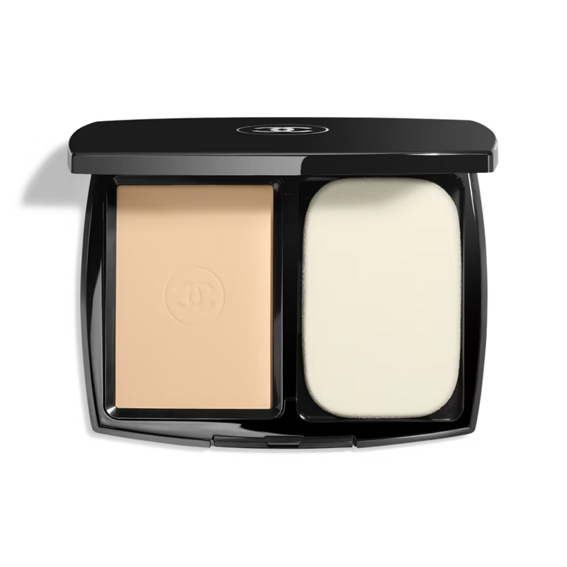 Chanel makeup compact with two shades of powder 